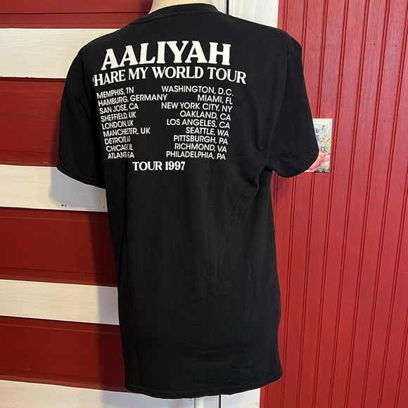 Aaliyah Black Graphic T-Shirt Tour 1997 - Picture 4 of 6